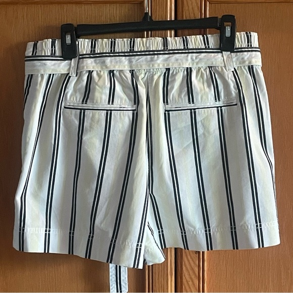 Loft Striped Women's The waist Shorts yellow/black/white with tie  size 4 - Picture 4 of 8